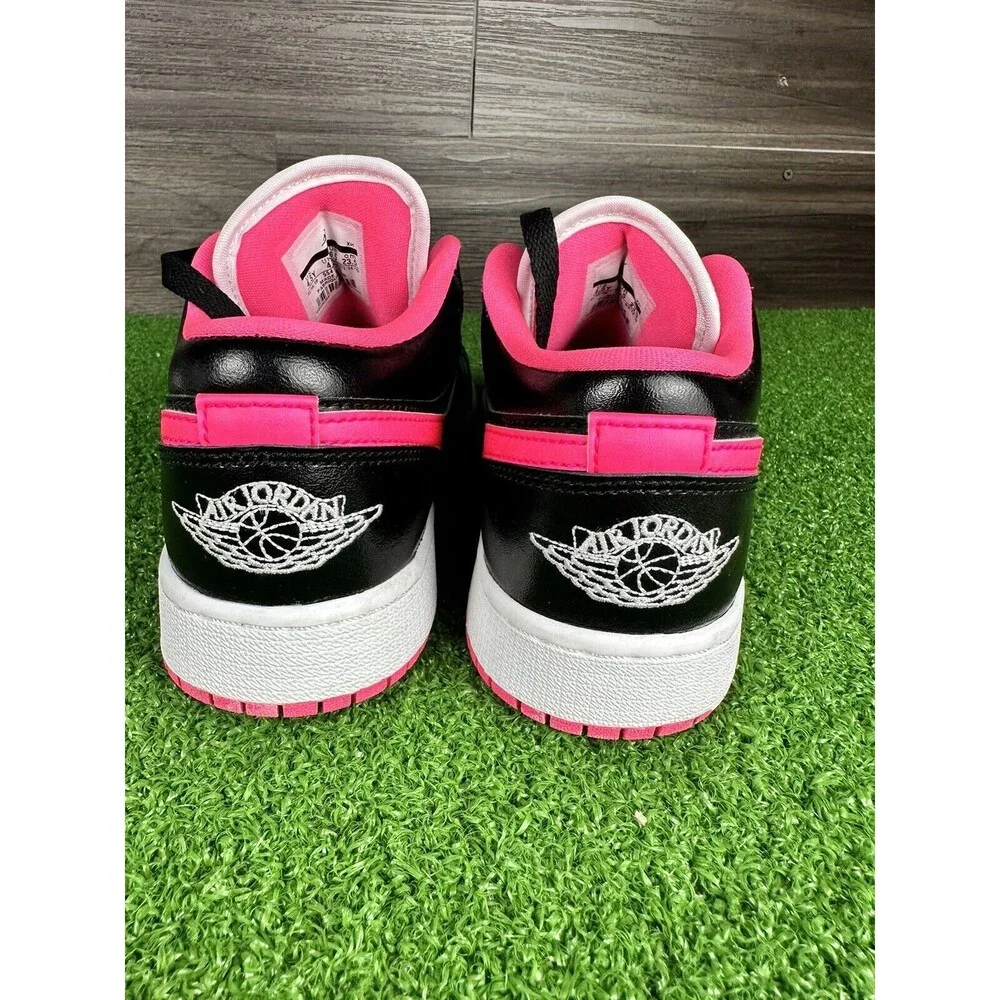 NIKE AIR JORDAN 1 LOW (GS) BLACK-HYPER PINK‎ SZ 4.5 [554723-061]